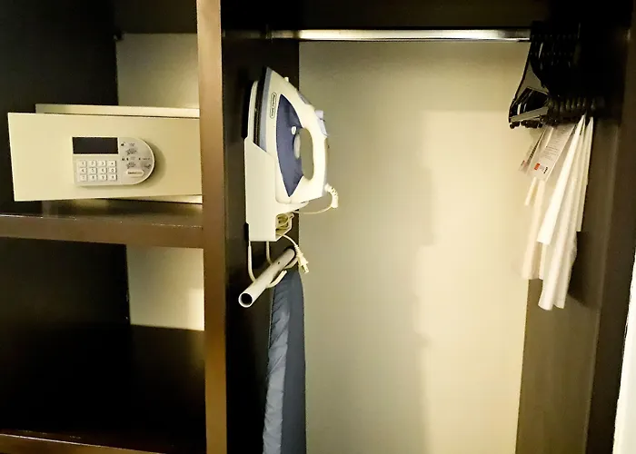 & Pf Hotel 4*